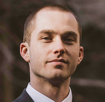 Thomas Whitfield, analyste de trading spécialisé dans le marché crypto, portrait